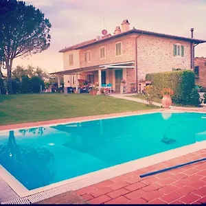 Incantevole Con Piscina , Vinci Italia
